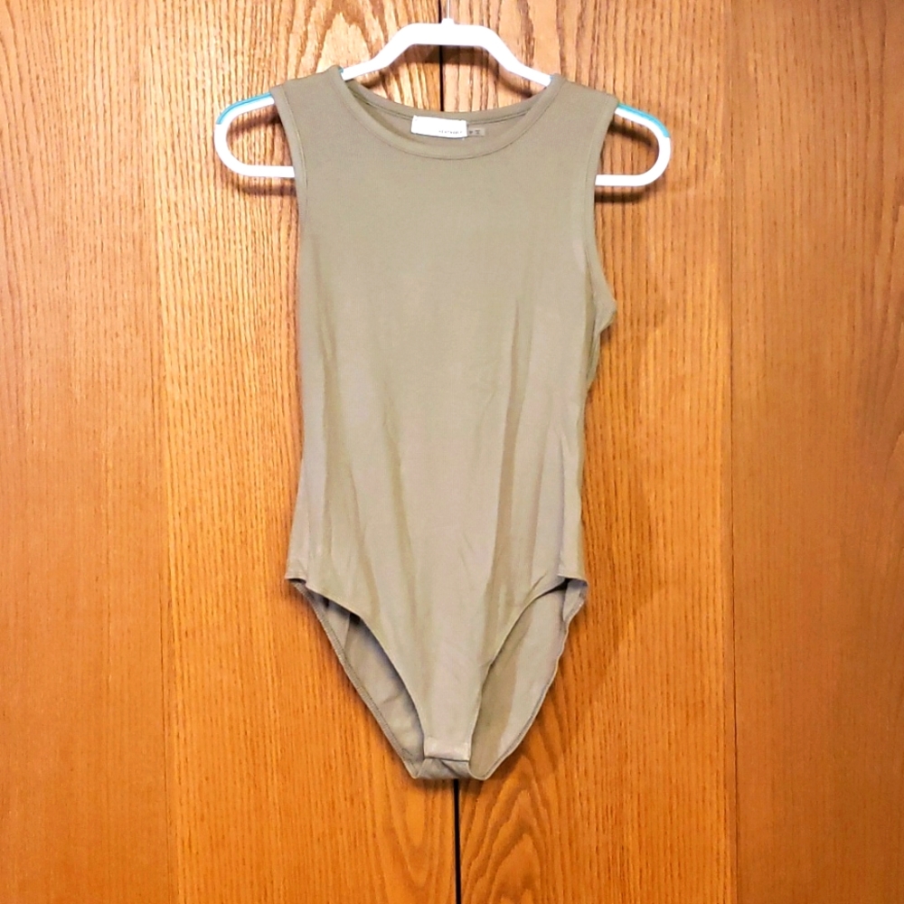 Heatherly Women's M Sage Green Bodysuit